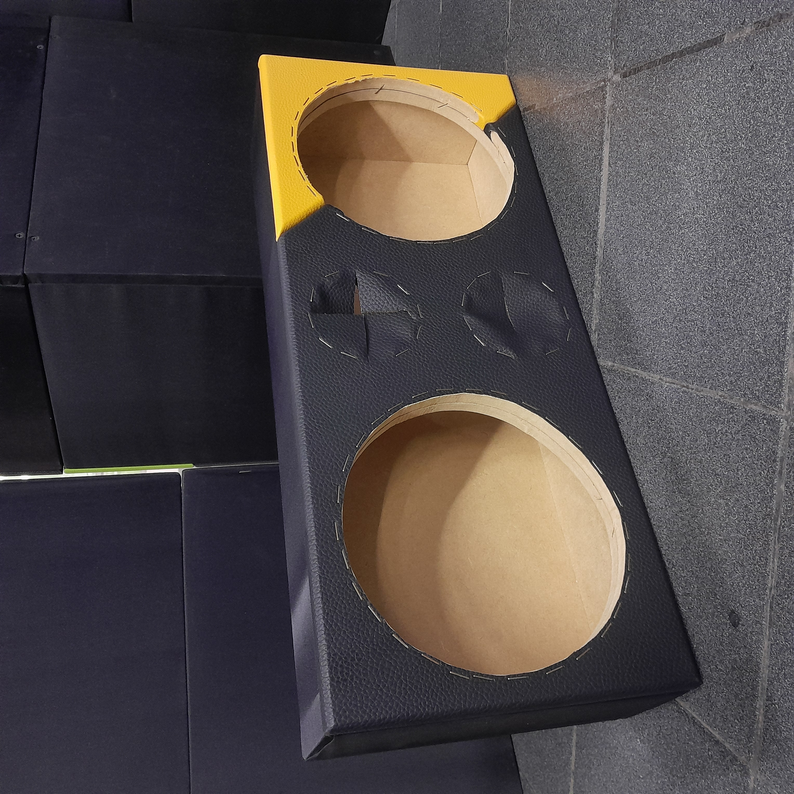  CAJON MEDIO 8 Pulgadas  Y TWEETER    